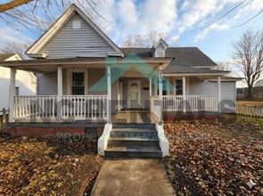 Building Photo - 714 Dillard St