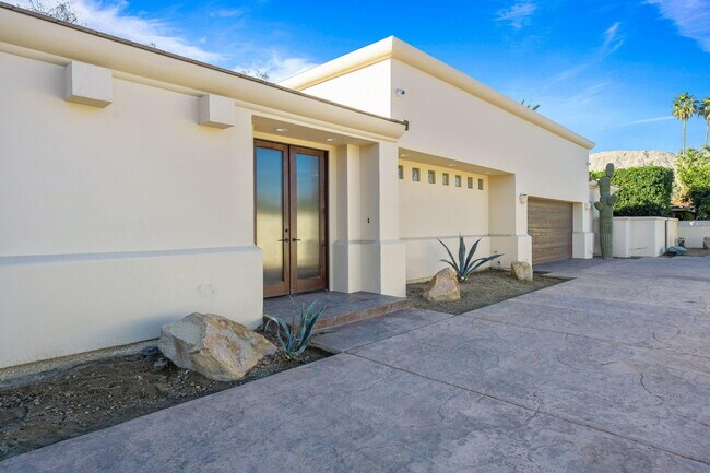 Foto del edificio - 71151 Country Club Dr
