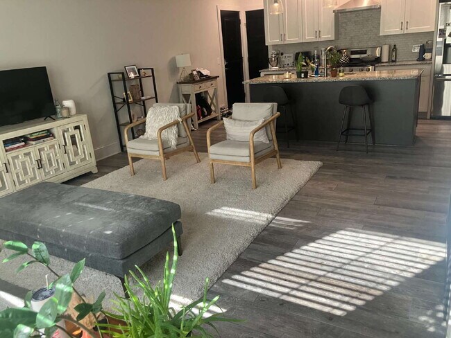 Foto del edificio - Luxury 1 BR in Fairport Village Available November 2026
