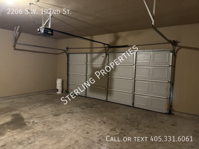 Building Photo - 2206 SW 102nd St