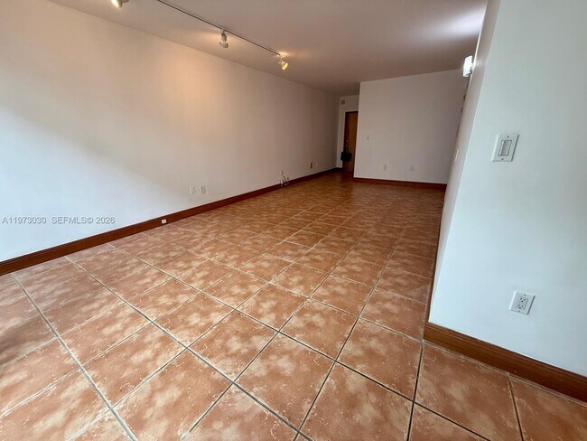 Foto del edificio - 2539 S Bayshore Dr