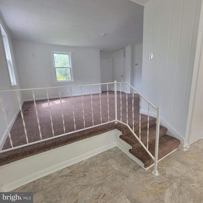 Building Photo - 13300 Williams Dr