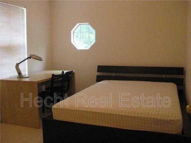 Foto del edificio - 2141 Redwing Way