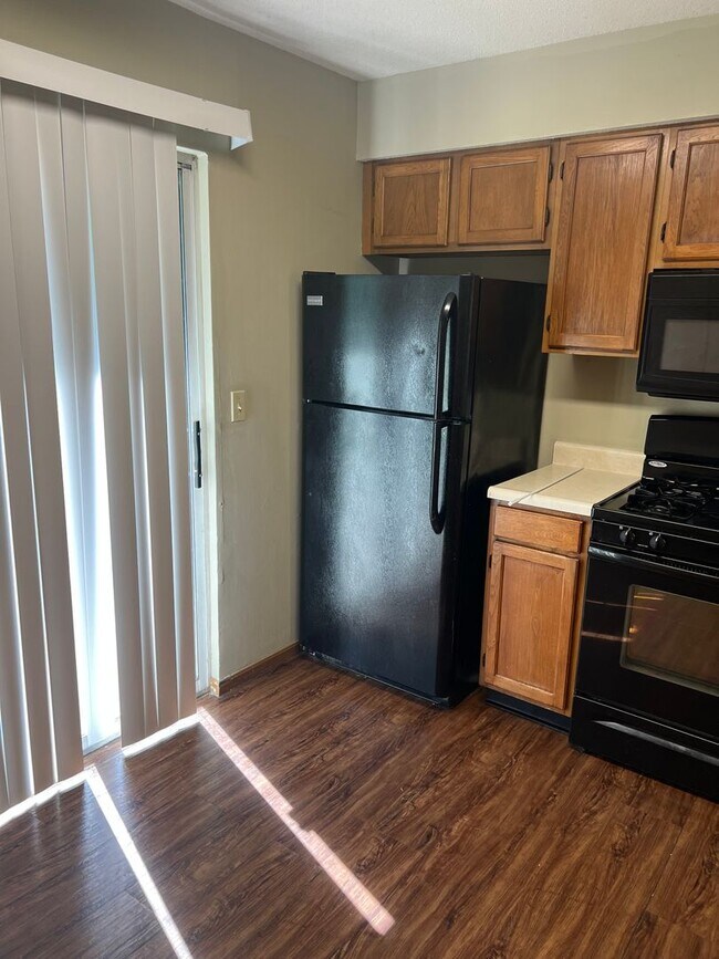 Building Photo - 630-632 W. Country Squire Ct.
