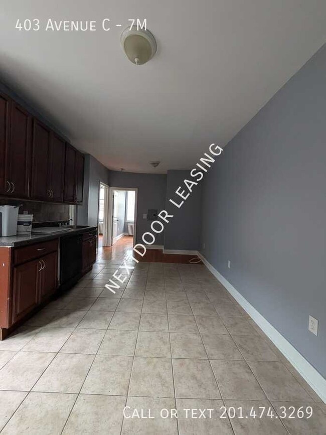 Building Photo - 403 Avenue C