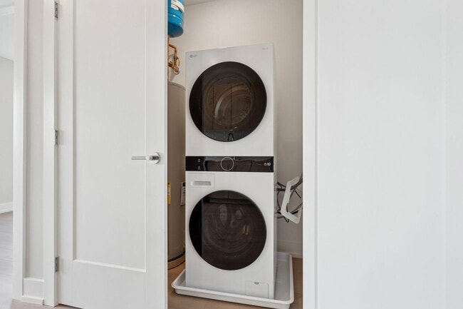 Interior Photo - The Lyle on Broad