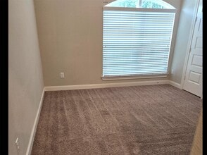 Building Photo - 907 Daffodil View Ct