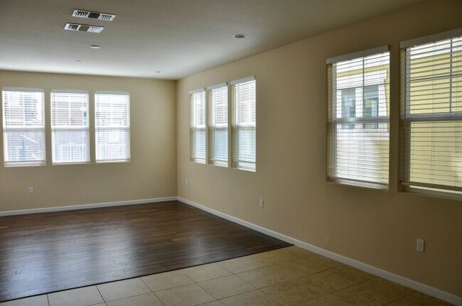 Building Photo - 3043 Moss Landing Terrace