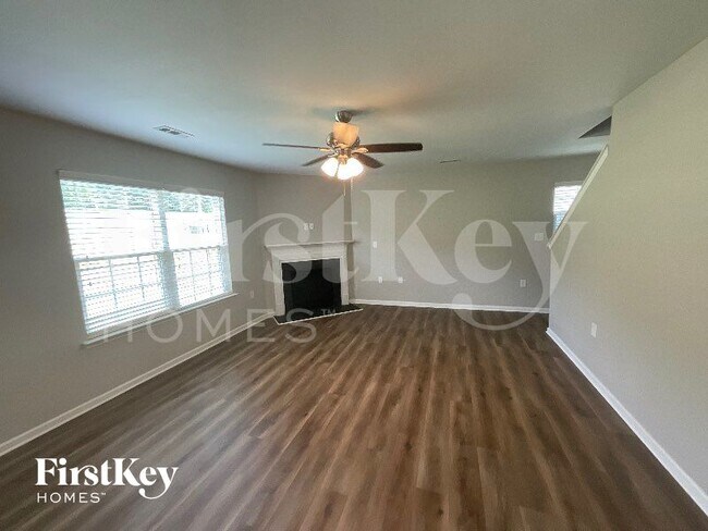 Foto del edificio - 1800 Eastway Dr