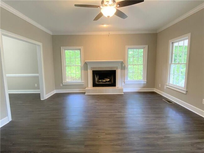 Building Photo - 1871 Cedar Cliff Ct SE