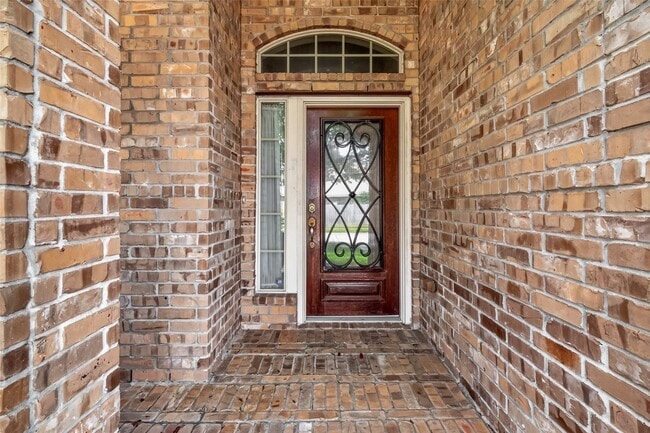 Building Photo - 12107 Redbud Brook Trail