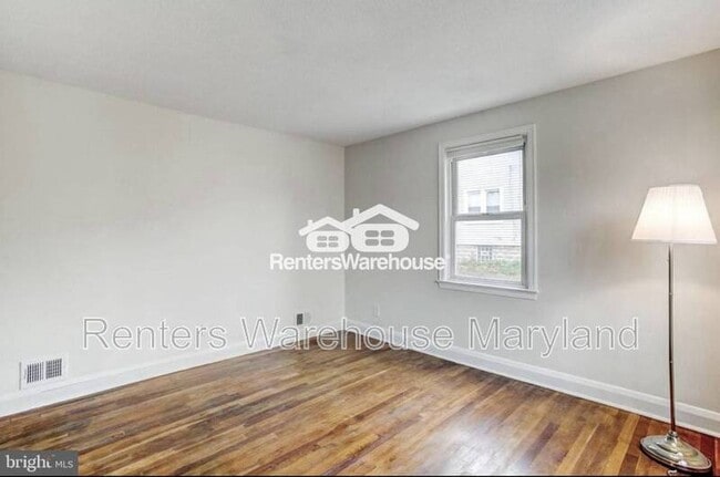 Building Photo - 3219 Taylor Ave