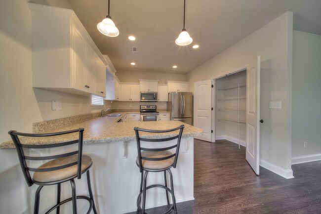 Building Photo - 2057 Fern Crest Ln