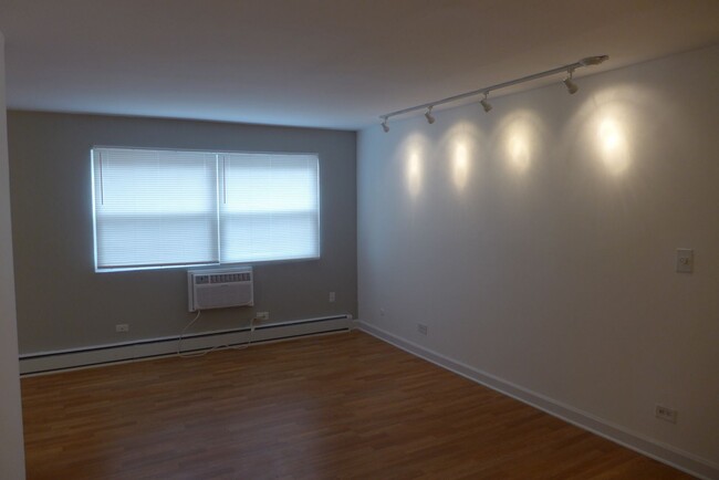 Foto del edificio - 1 br, 1 bath Apartment - Winthrop Suites A...