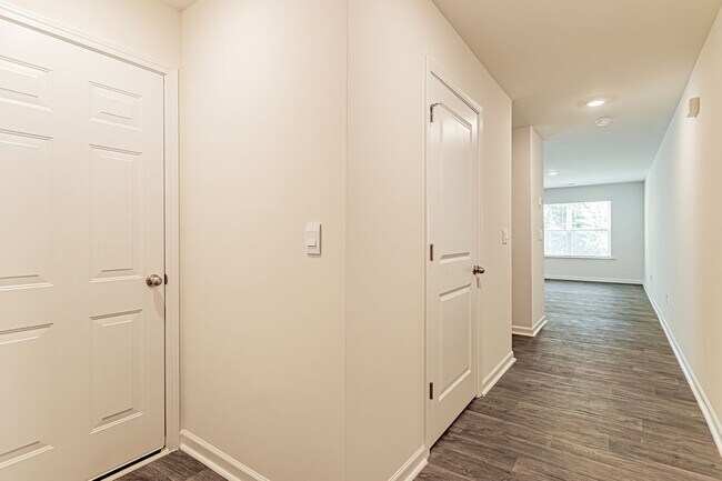 Foto del edificio - 4 Bed 2.5 Bath Townhouse in Clevedale Farm...