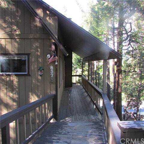 Building Photo - 837 Grass Valley Rd