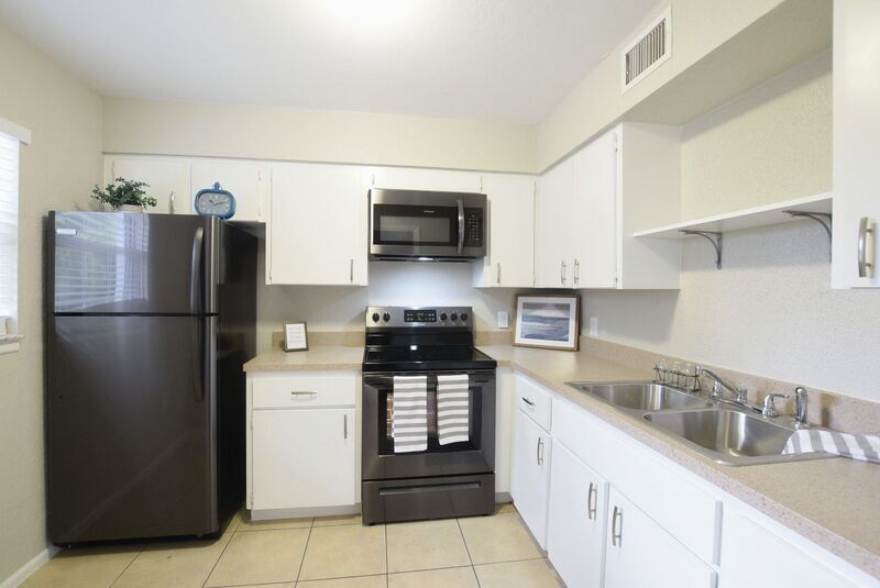 900 E Airport Blvd Unit 42, Sanford, FL 32773 Condo for Rent in