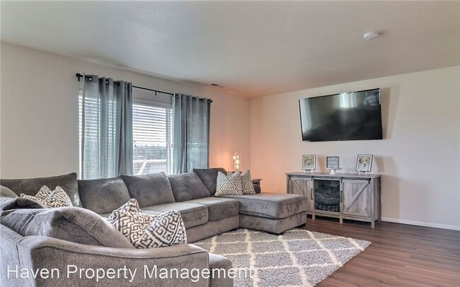 Foto del edificio - 4 br, 2.5 bath House - 1927 200th St E