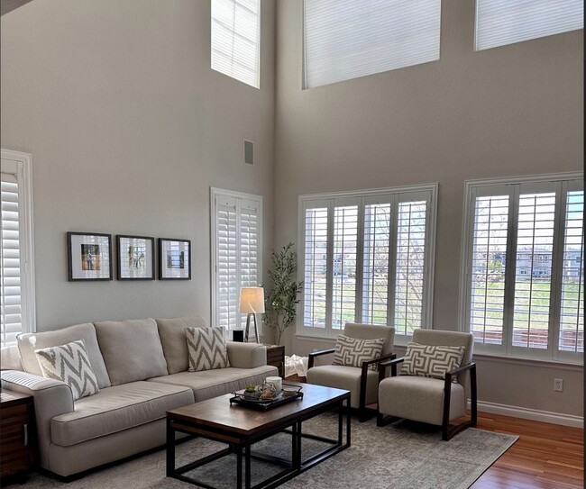 Photo - 10607 Ashfield St House