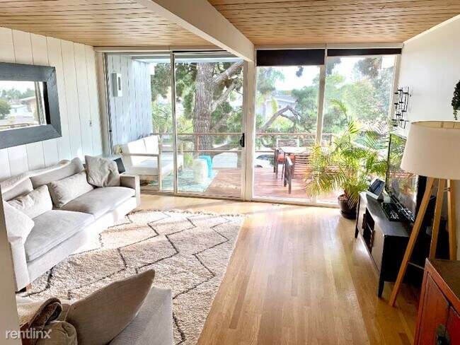 Foto del edificio - 3 br, 3 bath House - 1246 Agate Street