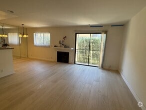 Building Photo - 4322 Matilija Ave