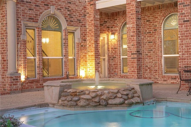 Building Photo - 3200 Prestonwood Dr