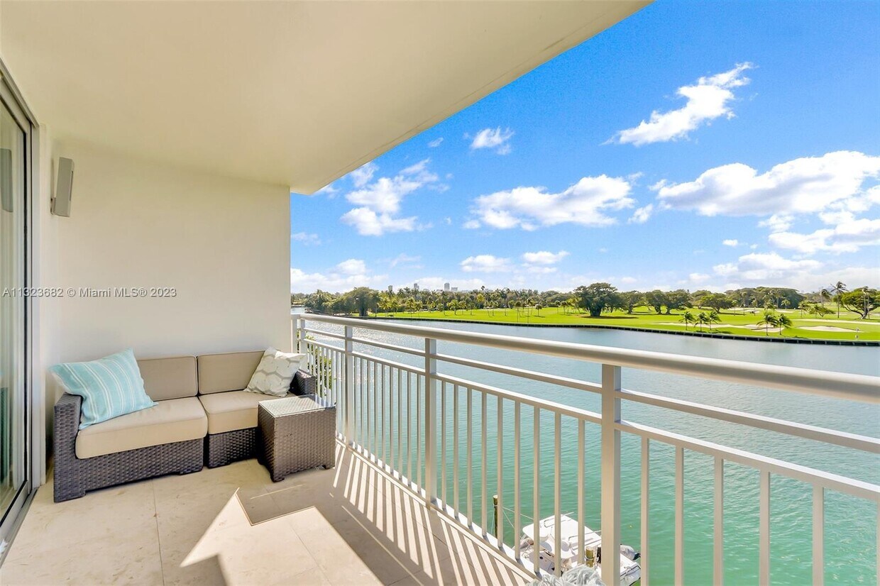 9250 W Bay Harbor Dr Unit 5C, Bay Harbor Islands, FL 33154 Condo for