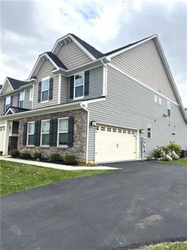 Building Photo - 4740 Rafi Rd
