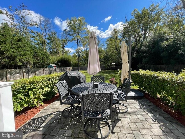 Building Photo - 259 Mt Lucas Rd