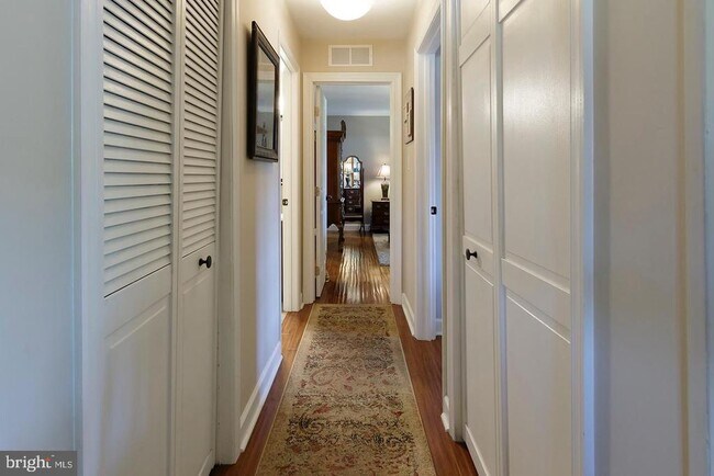 Foto del edificio - 3408B Neils Ct