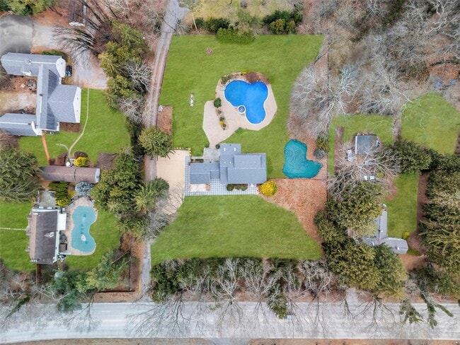 Building Photo - 503 Bayville Rd