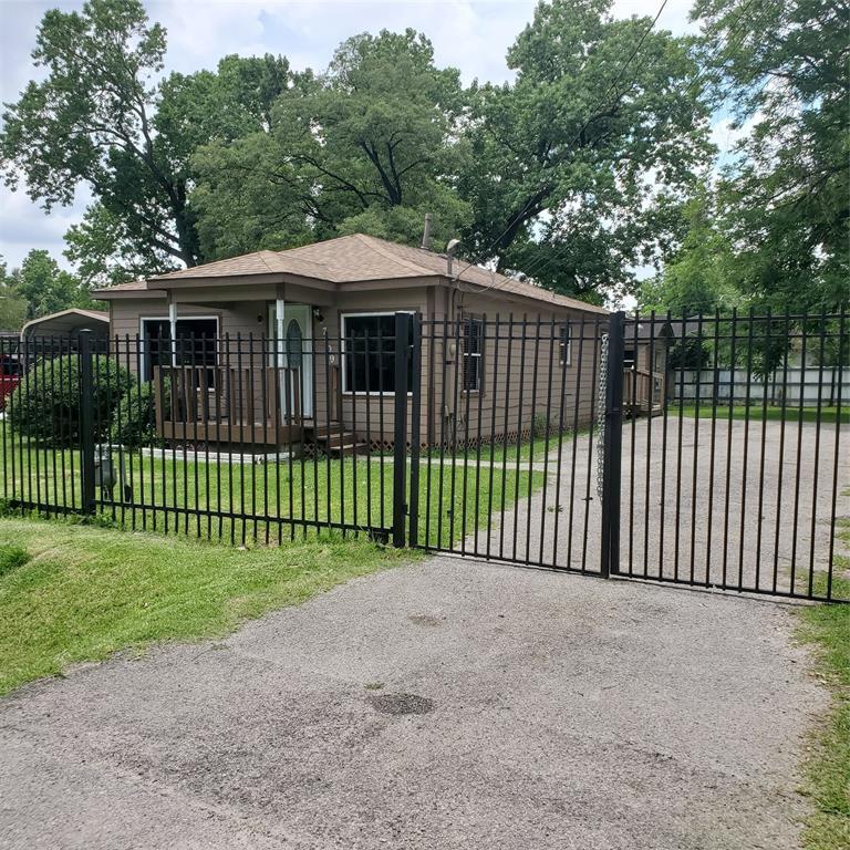 Foto principal - 7609 Shotwell St