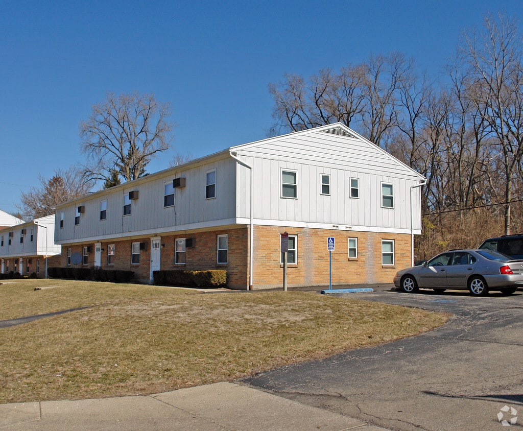 Primary Photo - 334-336 Firwood Dr