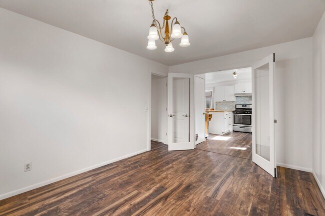 Foto del edificio - Charming Bungalow in Evergreen