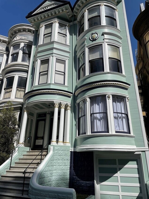 Primary Photo - 1832-1836-1836 Fell St
