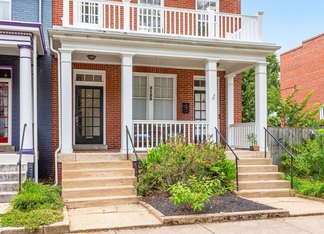 Building Photo - SPACIOUS 3 BEDROOM MUSEUM DISTRICT APARTMENT
