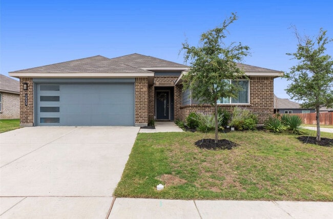 Building Photo - 1533 Frst Pk Dr