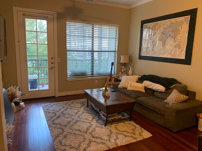Foto del edificio - 7342 Oak Manor Dr