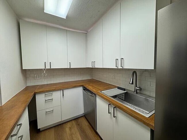 Foto del edificio - 903 Fieldwood Dr