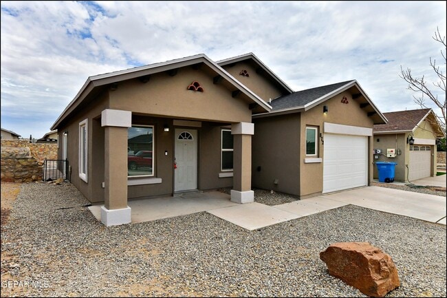 Building Photo - 872 Colbert Shapleigh Pl