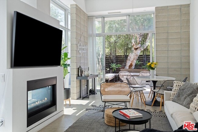 Foto del edificio - 720 Brooks Ave