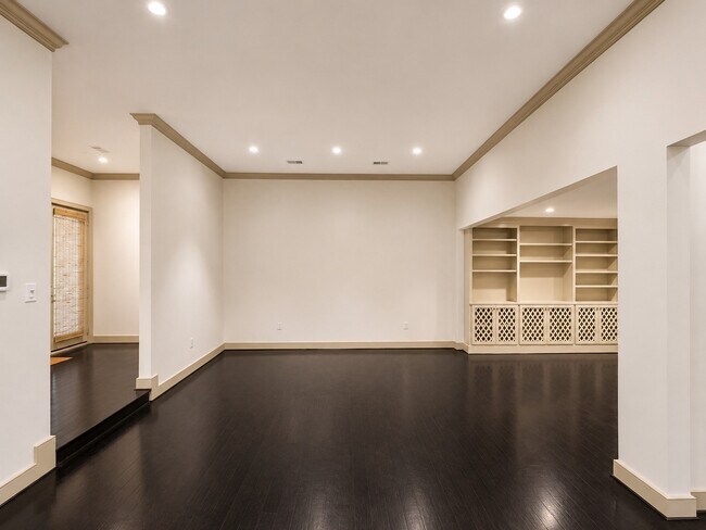 Foto del edificio - 5911 Winsome Ln