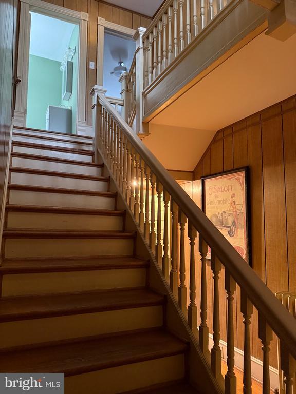 Building Photo - 161 Capon St