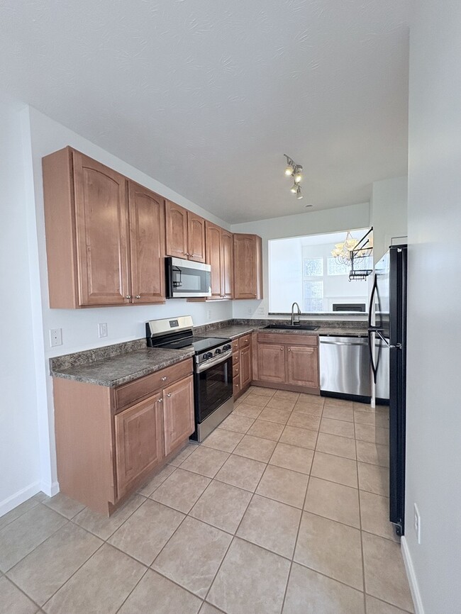 Building Photo - Charming 3 beds 2.5 baths in The Reserves of Beavercreek!