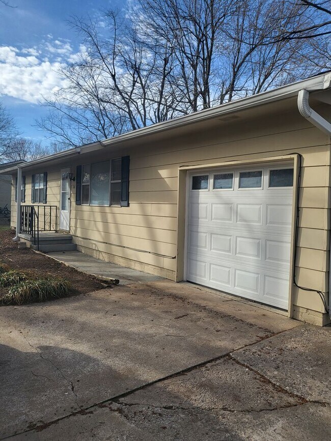 Foto del edificio - Briar Brook Subdivision!  Carl Junction!  ...