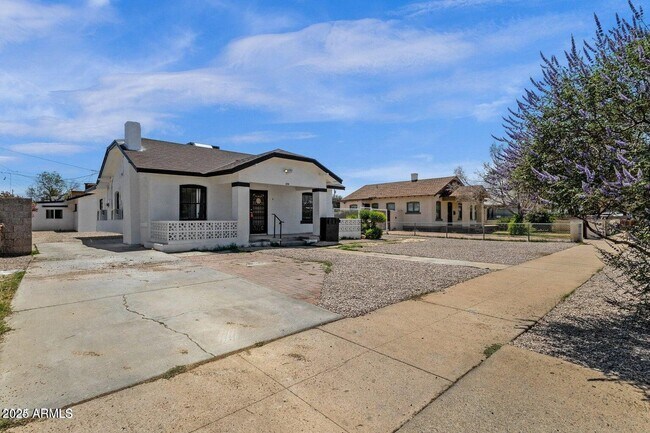 Foto del edificio - 325 N 18th Dr