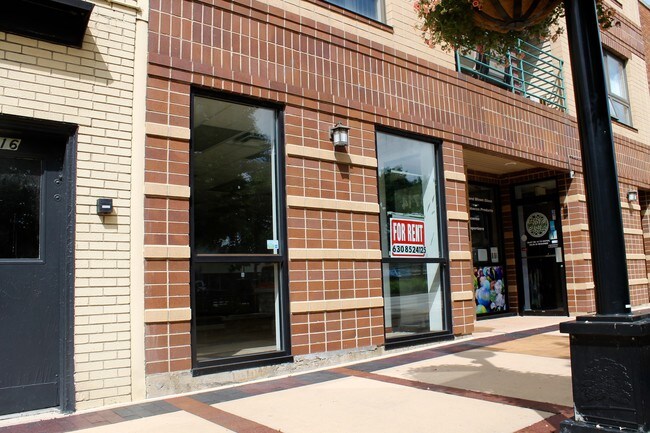 Building Photo - 4714 Main St