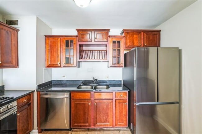 Building Photo - 620 Peachtree St NE