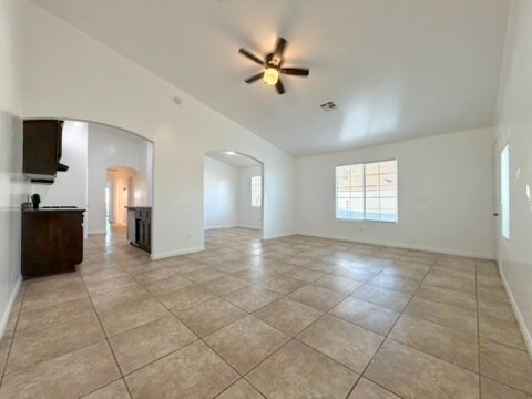 Foto del edificio - 7733 Walpole Ave