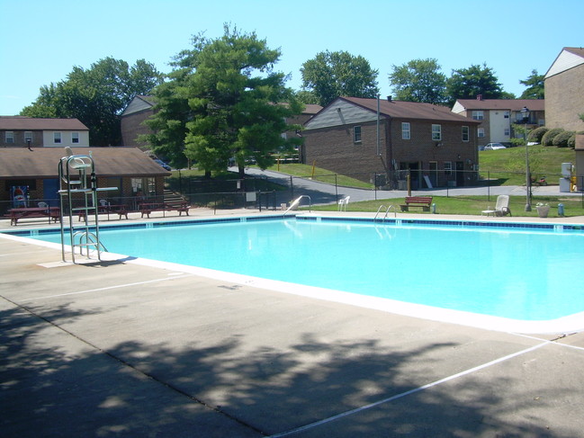 Building Photo - Garrison Forest Apartments